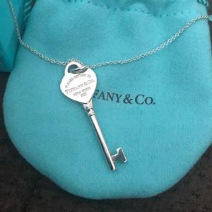 Return to Tiffany & Co. Key and Chain